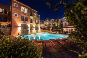 Гостиница Hotel Byblos Saint-Tropez  Сен-Тропе